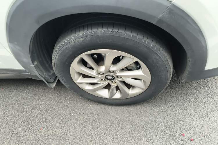 Used Hyundai Tucson 2015 1.6T Dual-Clutch Two-Wheel-Drive Smart Model
