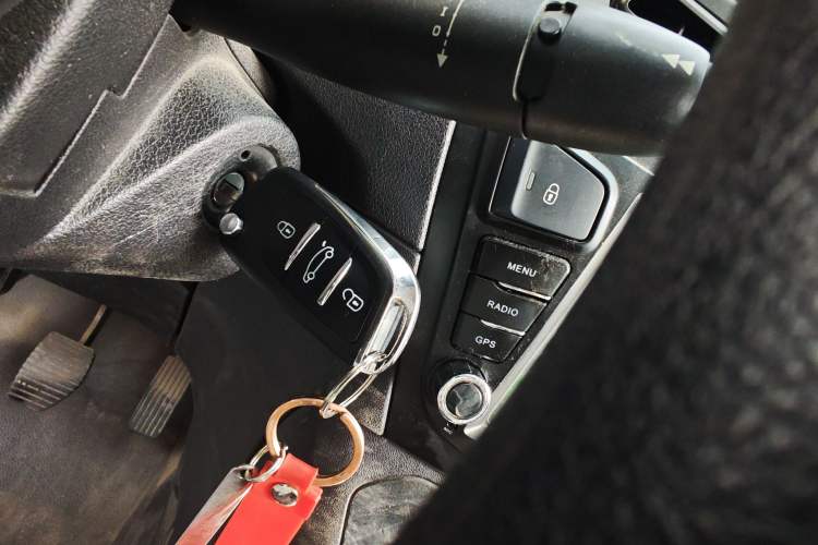 Used Peugeot 301 2016 1.6L Manual Comfort Edition Vehicle Key