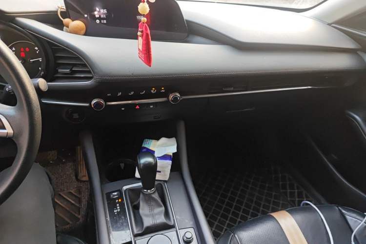 Used Mazda 3 Axela 2021 2.0L Automatic Zhiqing Edition