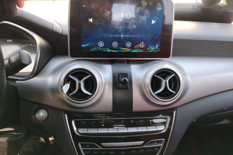 Used BAIC Beijing EU5 2018 R550 Smart Trend Edition
