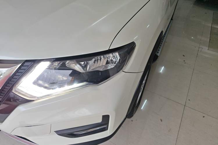 Used Nissan X-Trail 2019 2.0L CVT Smart Connect Comfort Edition 2WD Left Front Headlight