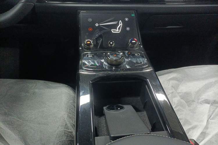 Used NETA U 2023 Neta U-Ⅱ 500 U Show Edition – Lithium Iron Phosphate Gear Lever