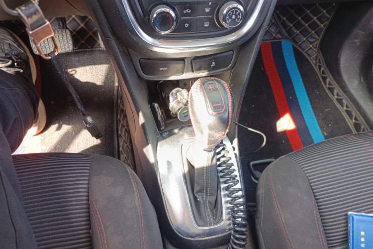 Used Buick Encore 2015 1.4T Automatic Two-Wheel Drive Urban Elite Version