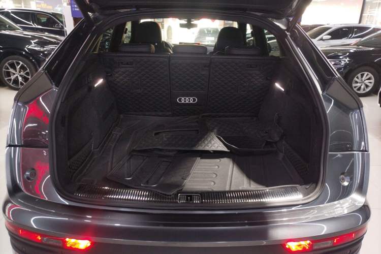 Used Audi Q5L Sportback 2022 40 TFSI Luxury Model
