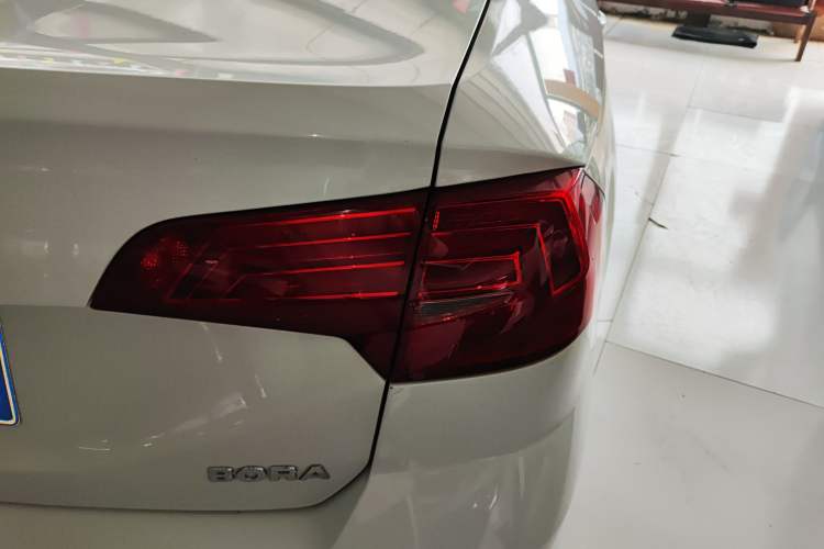 Used Volkswagen Bora 2019 Bora·Legend 1.5L Automatic Fashion Edition China VI Standard Right Rear Taillight