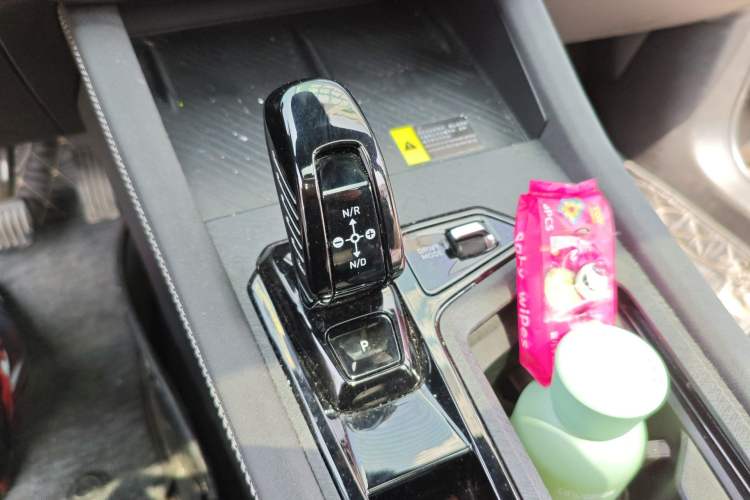 Used Lynk & Co 03 2023 2.0TD DCT JingPro Gear Lever