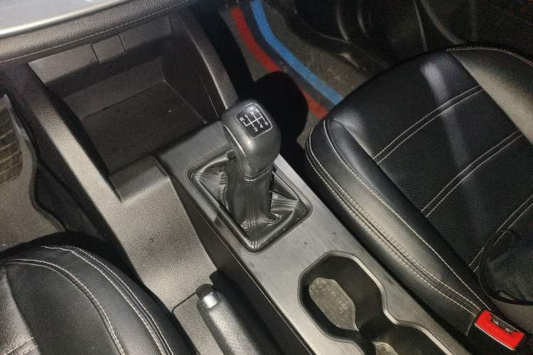 Used JETOUR X70M 2020 Revised 1.5T Manual Partner Version 5-Seater
