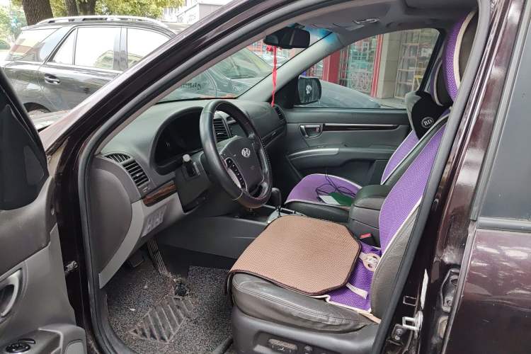 Used Hyundai Santa Fe Classic 2010 2.4 Ultimate Edition 7-Seater Four-Wheel Drive