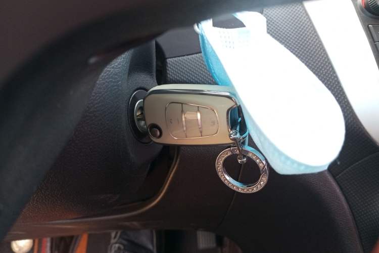 Used Hyundai Verna Ray 2016 1.4L Automatic Leading-Edge GLX