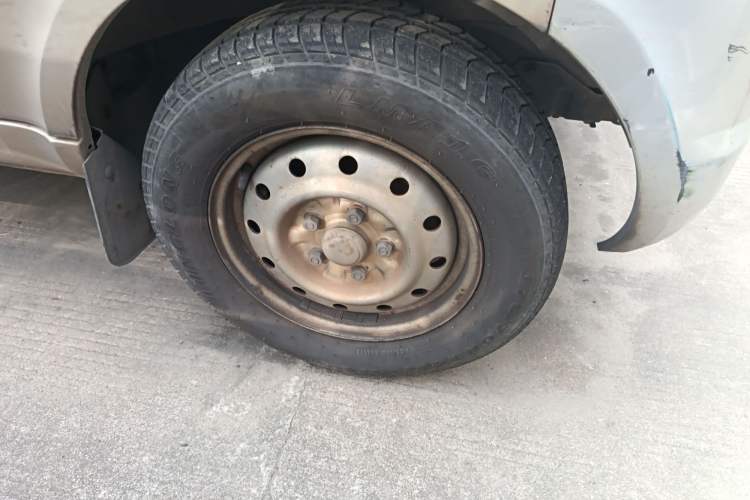 Used Wuling Rongguang 2019 1.5L Extended-Body Van Base Model with 5 Seats
