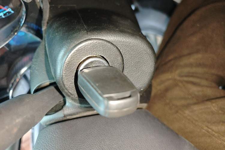 Used Chevrolet Cruze 2013 Hatchback 1.6T Automatic Flagship Model Vehicle Key