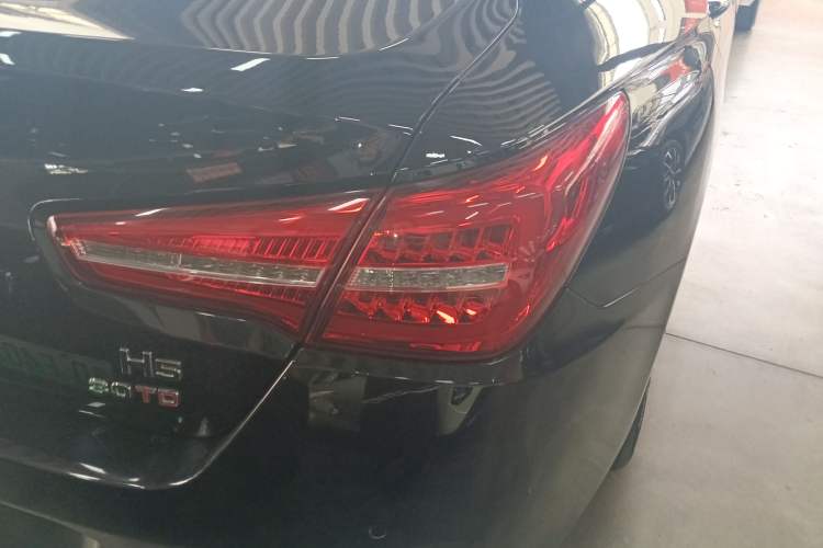 Used Hongqi H5 2019 30TD Dynamic Edition Right Rear Taillight