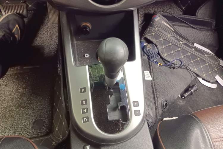 Used Kia Forte 2012 1.6L AT GL Commemorative Edition Gear Lever
