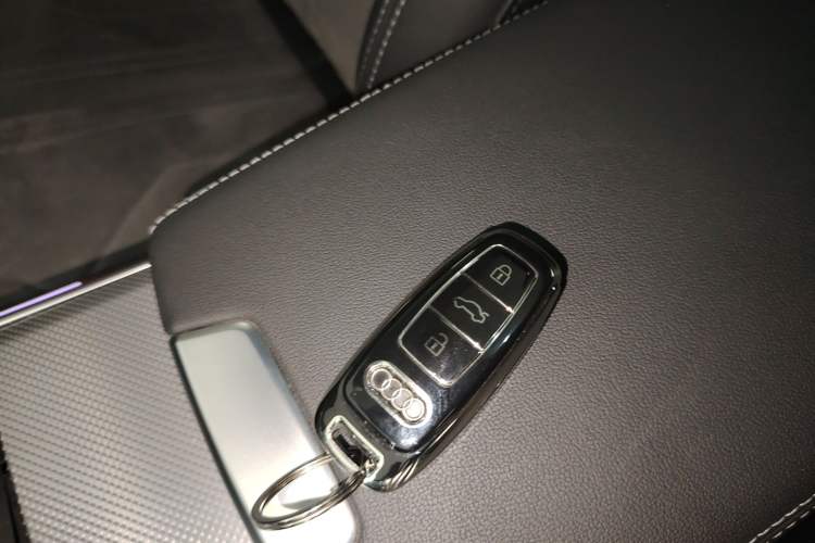 Used Audi A6L 2023 40 TFSI Luxury Dynamic Model Vehicle Key