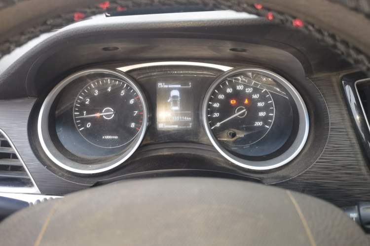 Used Baojun 730 2016 Revised 1.5L Manual Standard Version 7 Seats China V Emission Standard Instrument Cluster