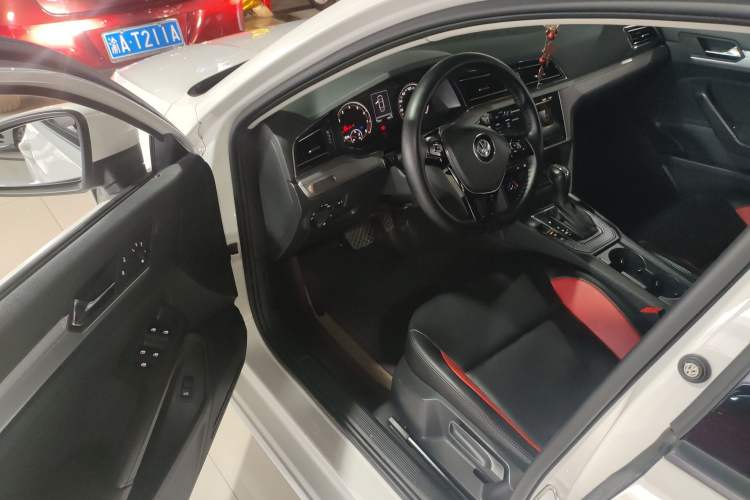 Used Volkswagen Lamando 2021 230TSI DSG Fashion Edition
