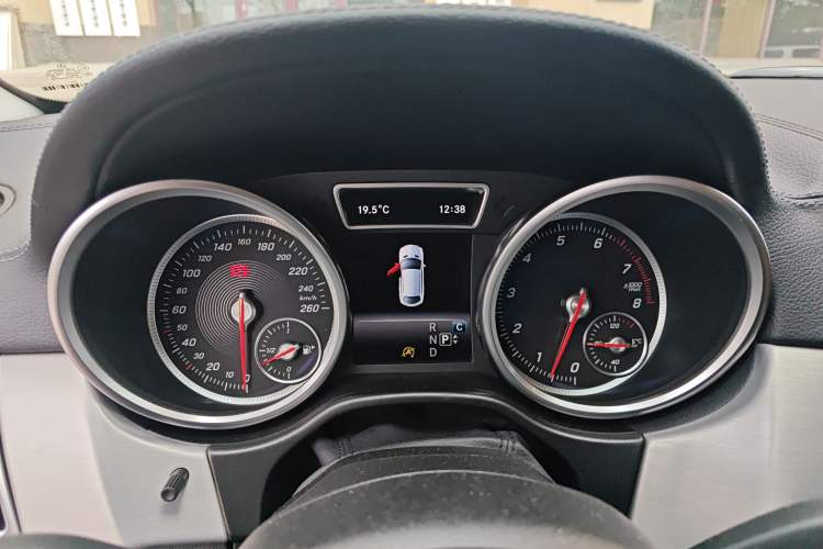 Used Mercedes-Benz GLE Coupe 2017 GLE 400 4MATIC Coupe SUV Instrument Cluster