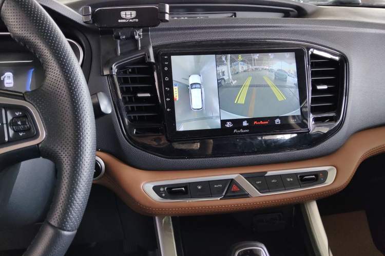 Used Geely Auto Vision X6 2018 1.4T CVT 4G Connected Luxury Version Audio And AC Panel