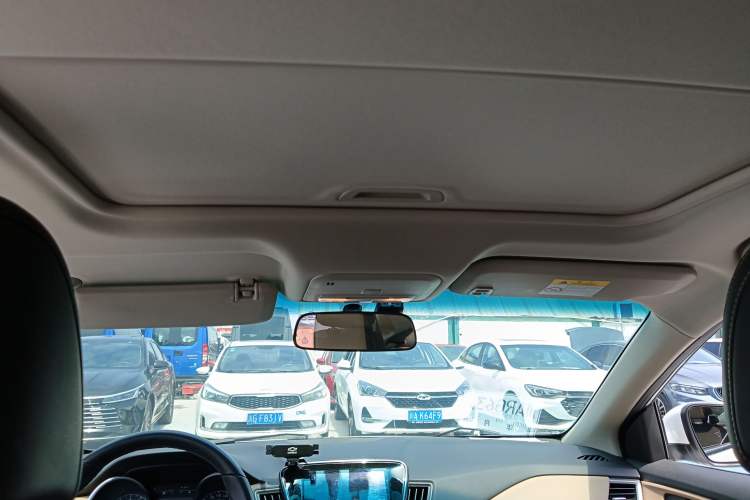 Used Chevrolet Monza 2021 320 Automatic Enjoyment Sunroof Edition Headliner