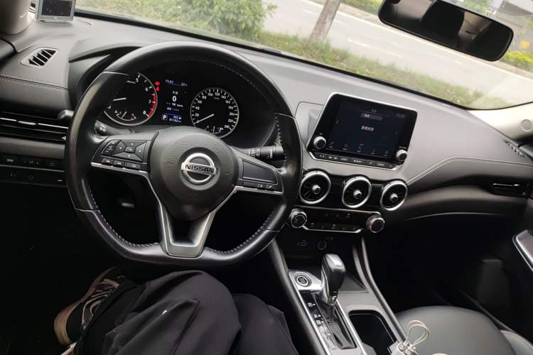 Used Nissan Sylphy 2020 1.6L XL CVT Enjoyment Edition Center Console