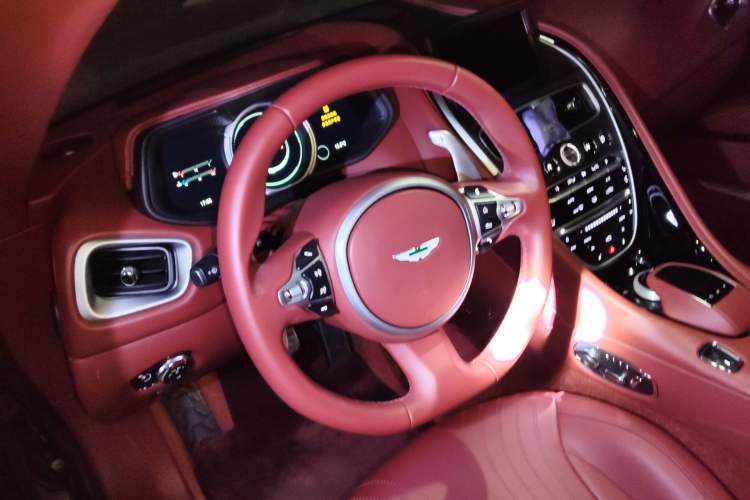 Used AstonMartin DB11 2016 5.2T First Edition
