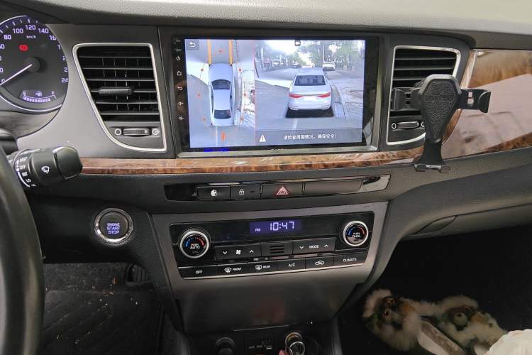 Used Hyundai Mistra 2014 1.8L Automatic Deluxe DLX Model Audio And AC Panel