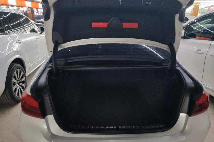 Used BMW 5 Series 2020 525Li Luxury Package
