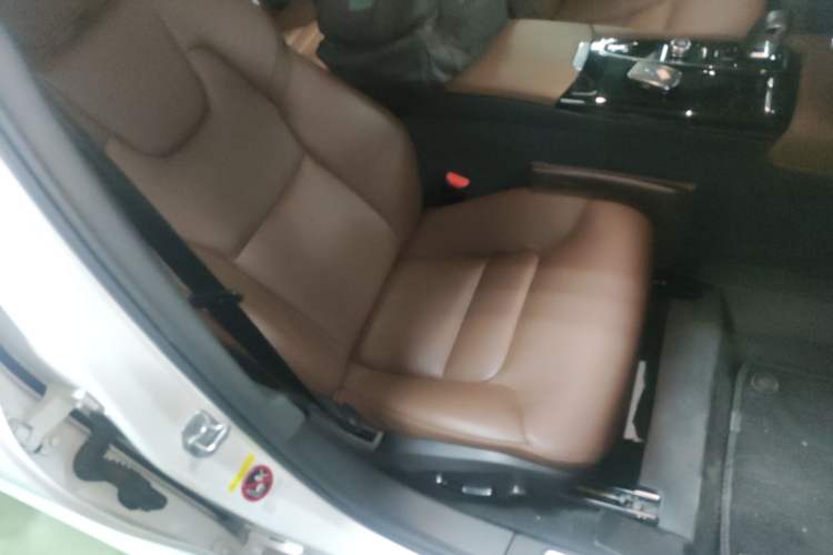 Used Volvo S60 New Energy 2021 T8 E-Drive Hybrid Four-Wheel Drive Smart Luxury Edition Right Front Seat