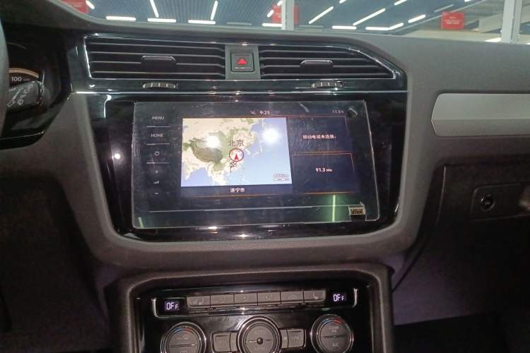 Used Volkswagen Tiguan L 2019 Revised 330TSI Automatic Two-Wheel Drive Smart & Luxury Edition China VI Standard Audio And AC Panel