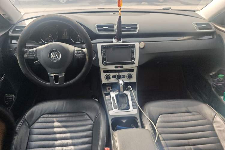 Used Volkswagen Magotan 2013 1.8TSI Luxury Model Center Console