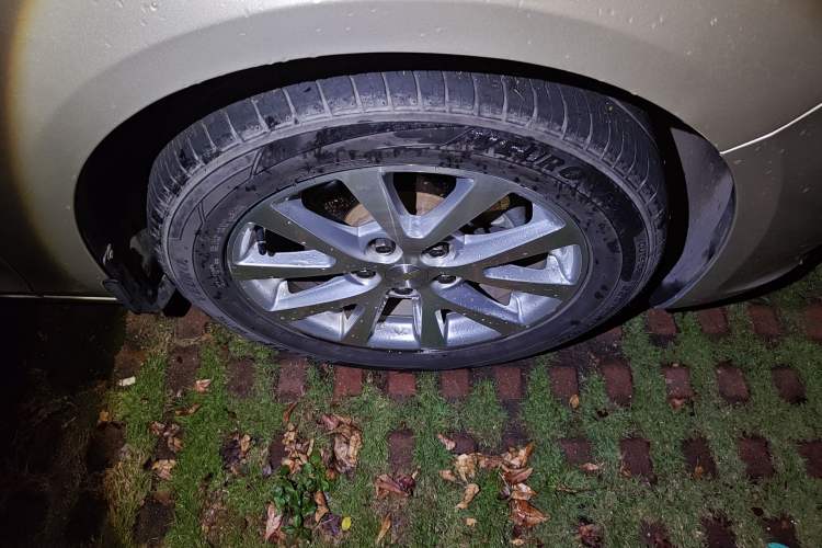 Used Chevrolet Malibu 2014 2.4L Automatic Luxury Edition Right Front Wheel Hub