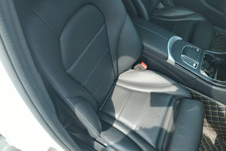 Used Mercedes-Benz C-Class 2021 C 200 L Fashion Edition Sport Version Right Front Seat