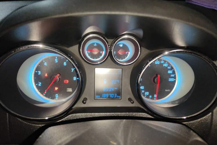 Used Changan CS35 2014 1.6L Manual Luxury Model China IV Standard
