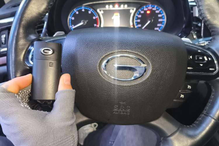 Used GAC Trumpchi GS8 2017 320T Two-Wheel Drive Luxury Smart Connectivity Version (7 Seats)