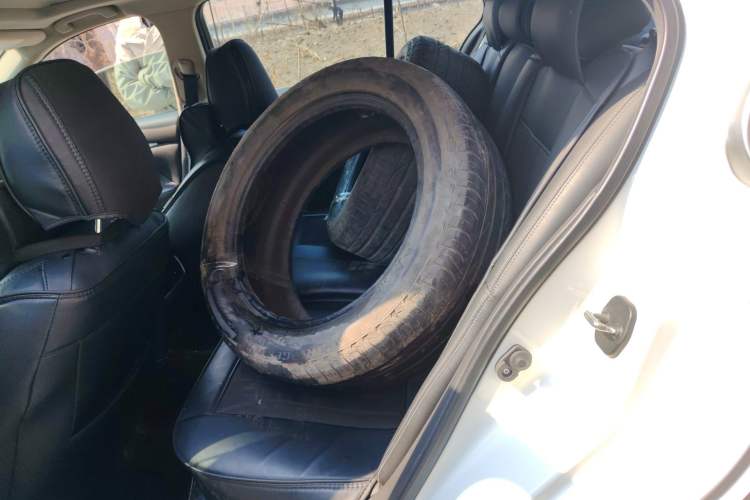 Used Infiniti Q50L 2016 2.0T Enjoyment Edition Left Rear Seat