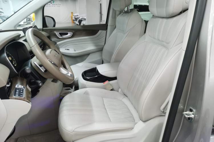 Used Roewe iMAX8 2023 400TGI Comfort Edition