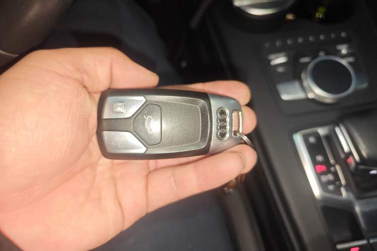 Used Audi A4L 2018 30th Anniversary Edition 40 TFSI Fashion Model
