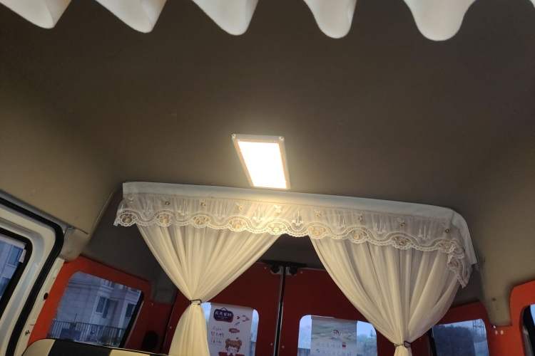 Used SAIC MAXUS Xintu V80 