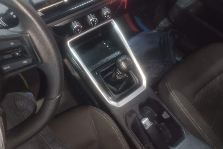 Used Wuling Alvez 2022 1.5L Manual Free-Style Model