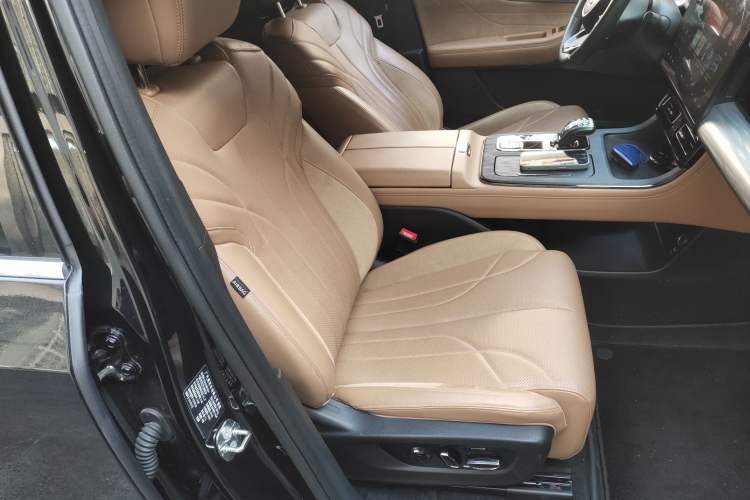 Used GAC Trumpchi ES9 2024 PHEV with 143 km Max