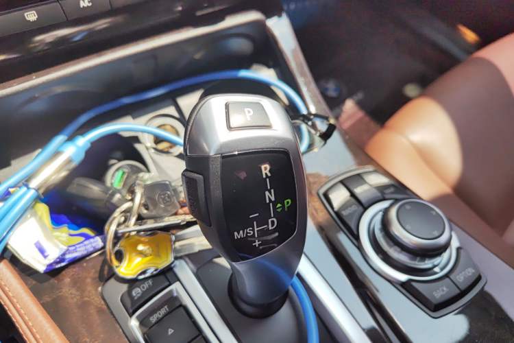 Used BMW 5 Series 2017 525Li Leading Model
