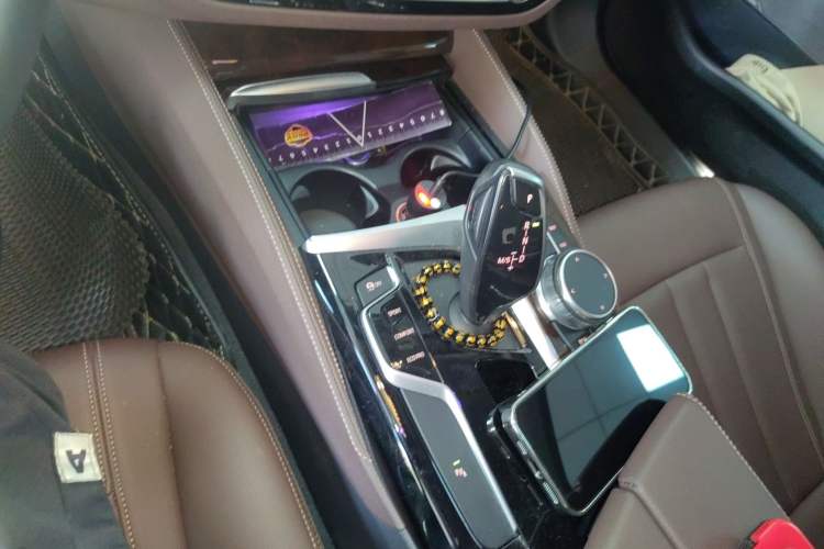 Used BMW 5 Series 2019 525Li Luxury Package
