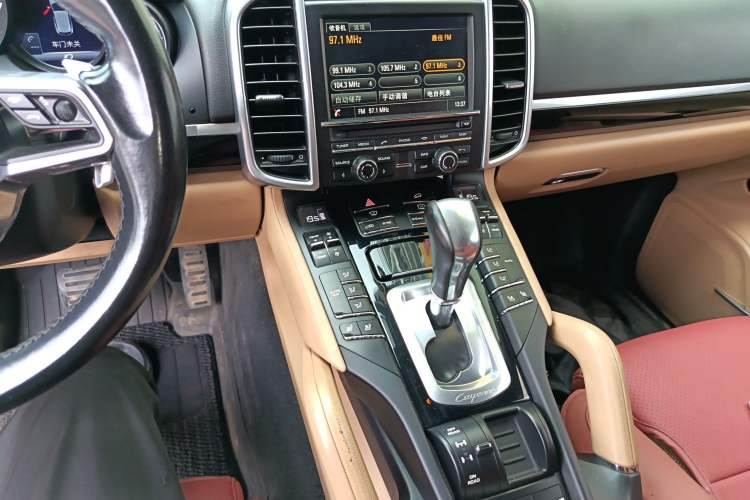 Used Porsche Cayenne 2016 3.6 V6 U.S. specification Audio And AC Panel