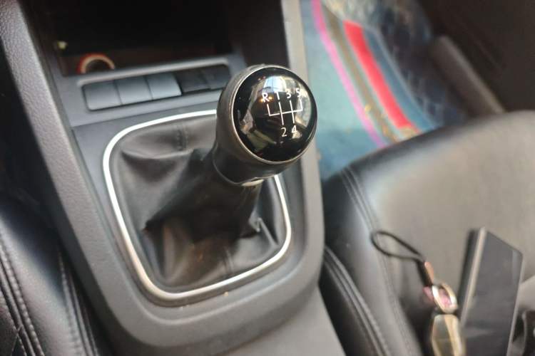 Used Volkswagen Sagitar 2014 1.6L Manual Comfort Model
