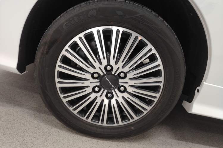 Used SAIC MAXUS G10 2025 MAX 2.0T Automatic Flagship Edition Gasoline 7-Seater Right Rear Wheel Hub