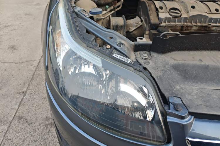Used Citroen C-Quatre 2011 Sedan 1.6L Manual Fashion Edition Right Front Headlight