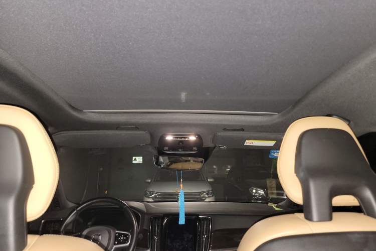 Used Volvo S90 2018 T4 Zhiyuan Edition
