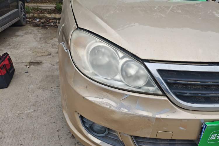 Used Volkswagen Lavida 2011 1.6L Automatic PinYou Edition Right Front Headlight