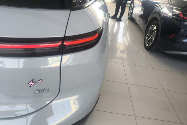 Used Nio ES6 2024 75 kWh
