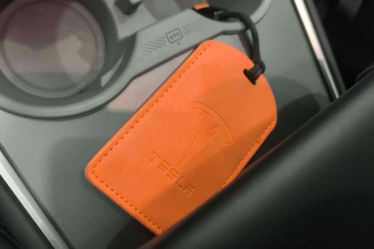 Used Tesla Model Y 2024 Long-Range All-Wheel-Drive Version
